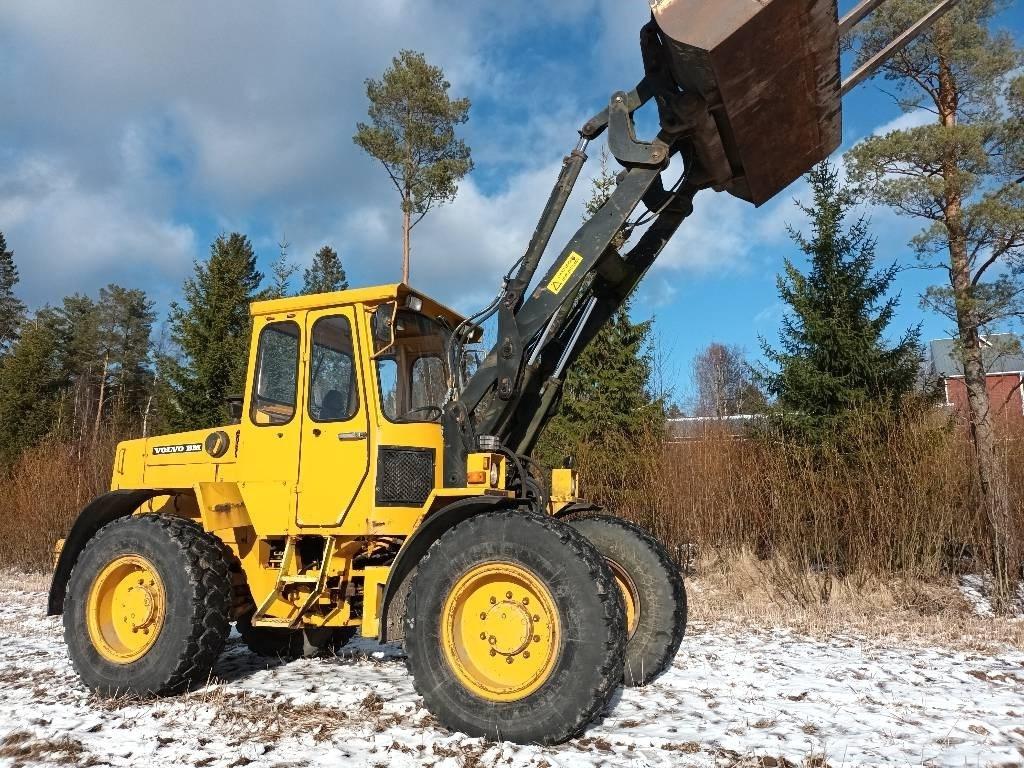 Volvo BM 4200 Kolové nakladače