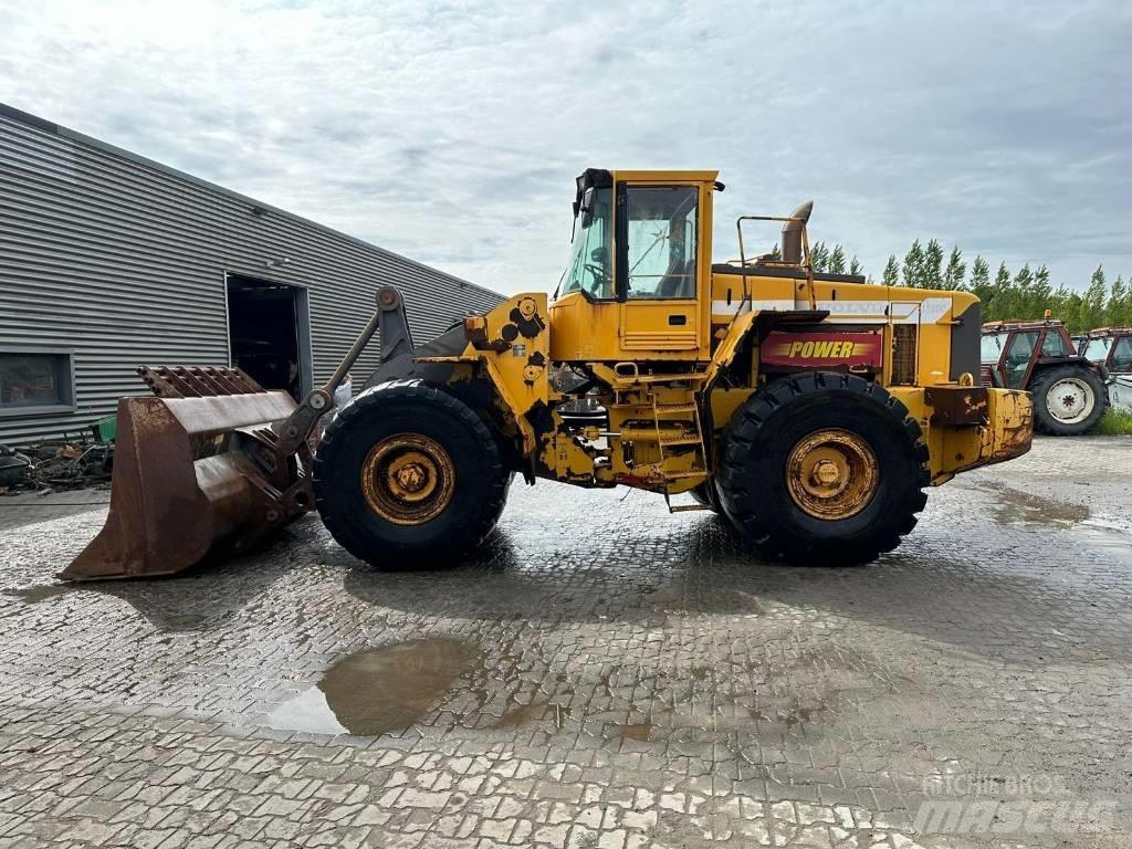 Volvo L180C Kolové nakladače