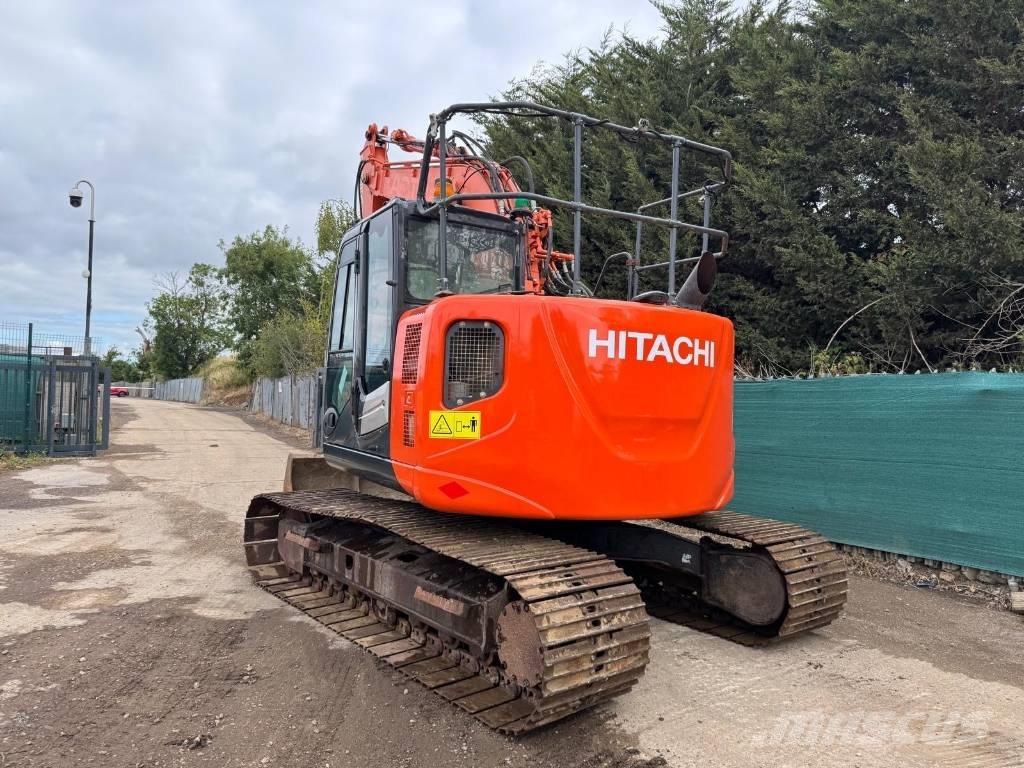 Hitachi ZX 135 US-5B Pásová rýpadla
