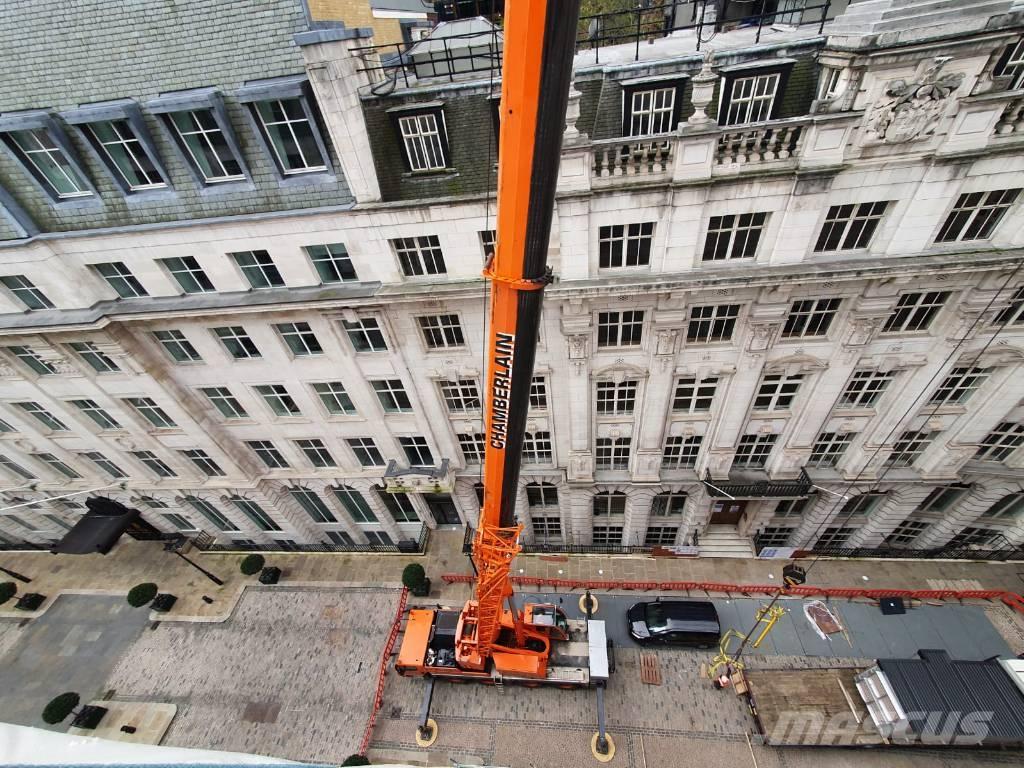 Liebherr LTM1070-4.2 Univerzální terénní jeřáby