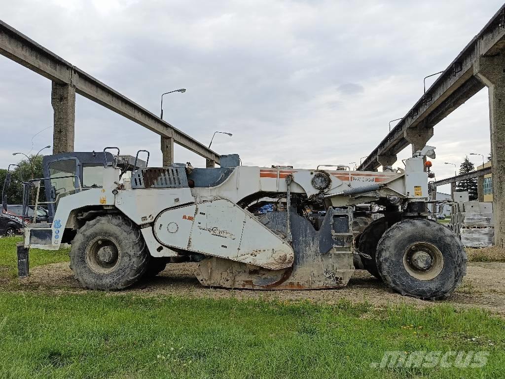 Wirtgen WR 2000 Recyklátory asfaltu