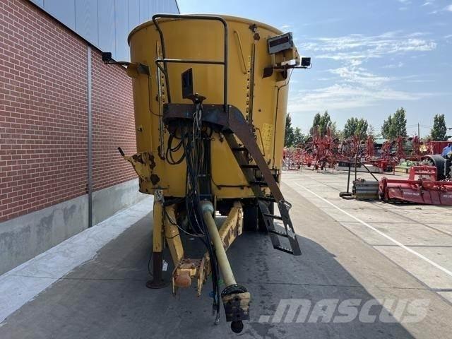  USA 850CF Míchačky krmiva