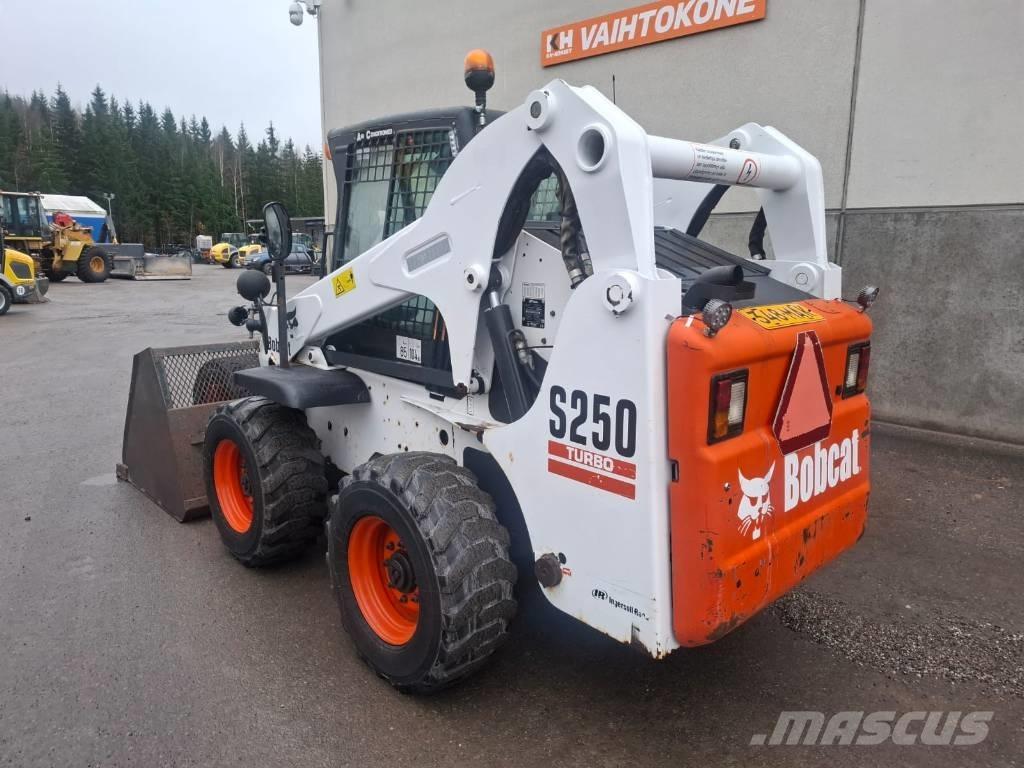 Bobcat S 250 Smykem řízené nakladače