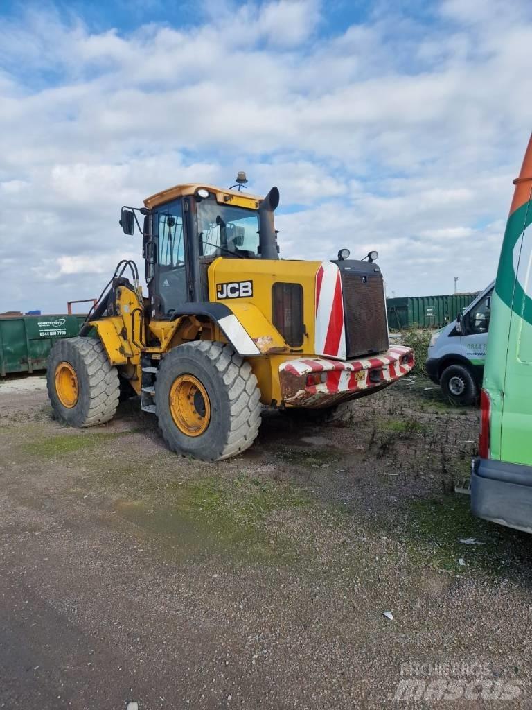 JCB 437 HT Kolové nakladače