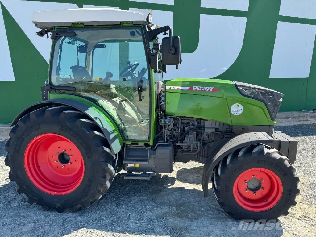 Fendt 211 P Traktory
