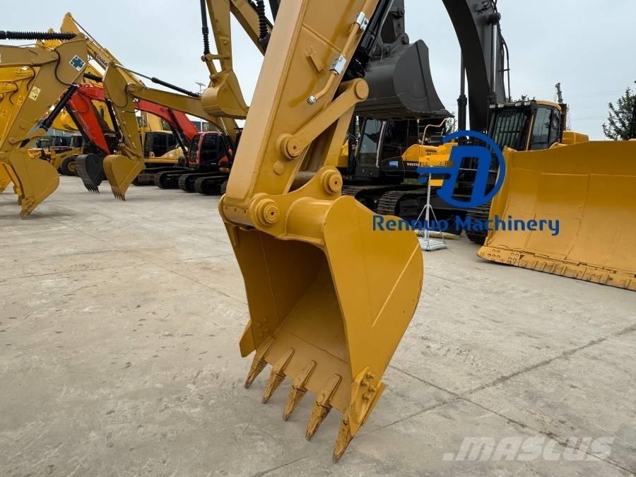 CAT 320D2 Pásová rýpadla