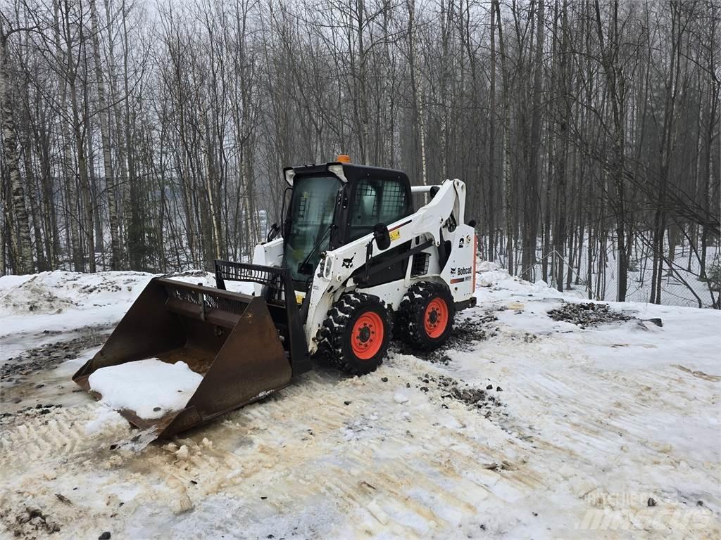 Bobcat S590 Smykem řízené nakladače