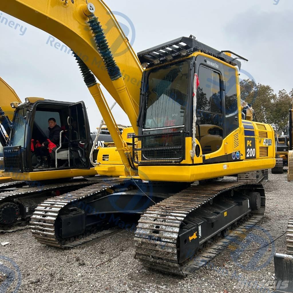 Komatsu PC200-8 Pásová rýpadla