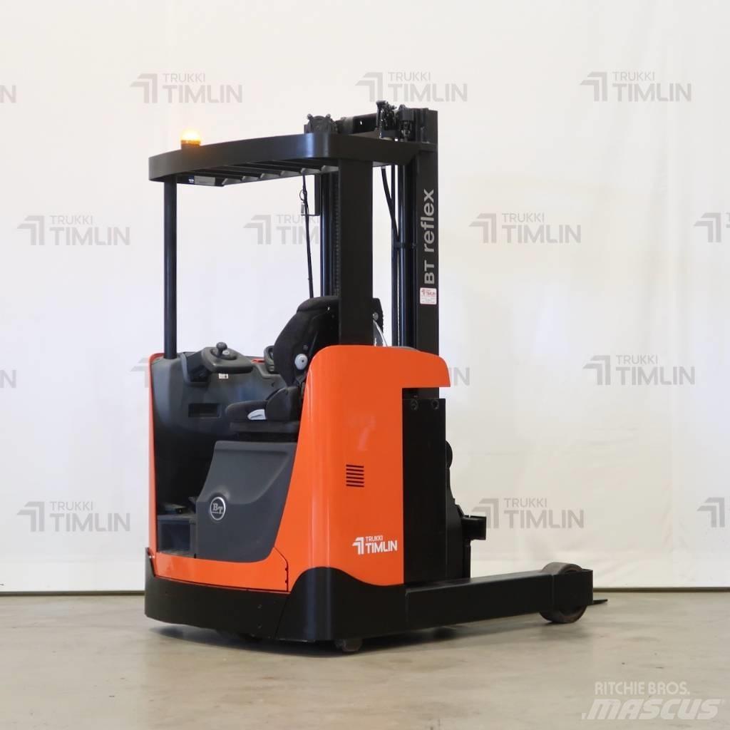 Toyota RRE140B Retraky