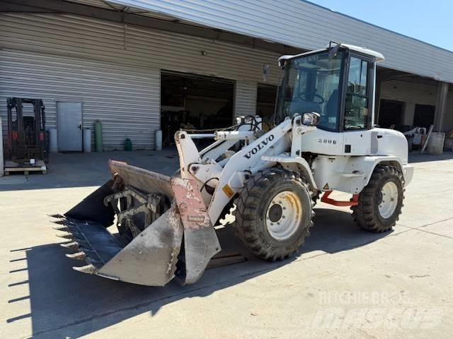 Volvo L 30 G Kolové nakladače