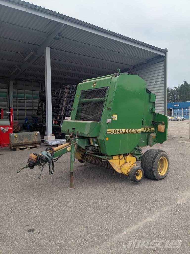 John Deere 580 Lis na válcové balíky