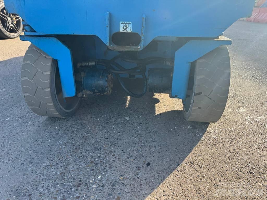 Genie GS 3232 Nůžková zvedací plošina