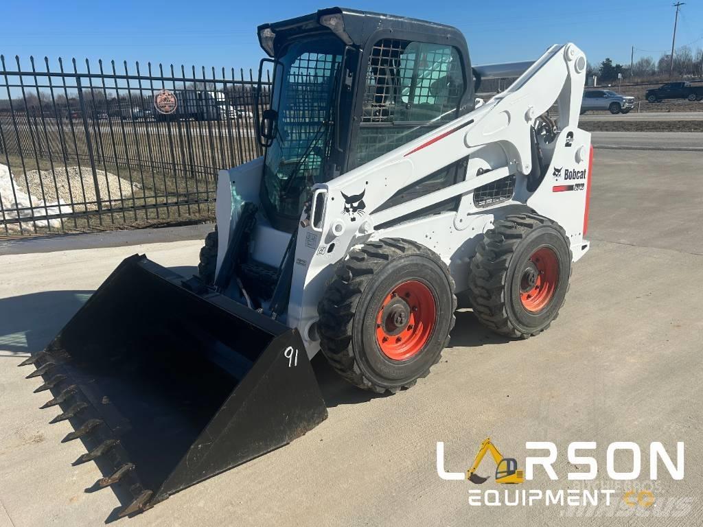 Bobcat S740 Smykem řízené nakladače