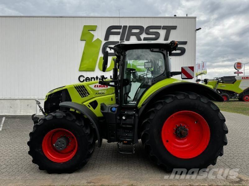 CLAAS AXION 870 Traktory
