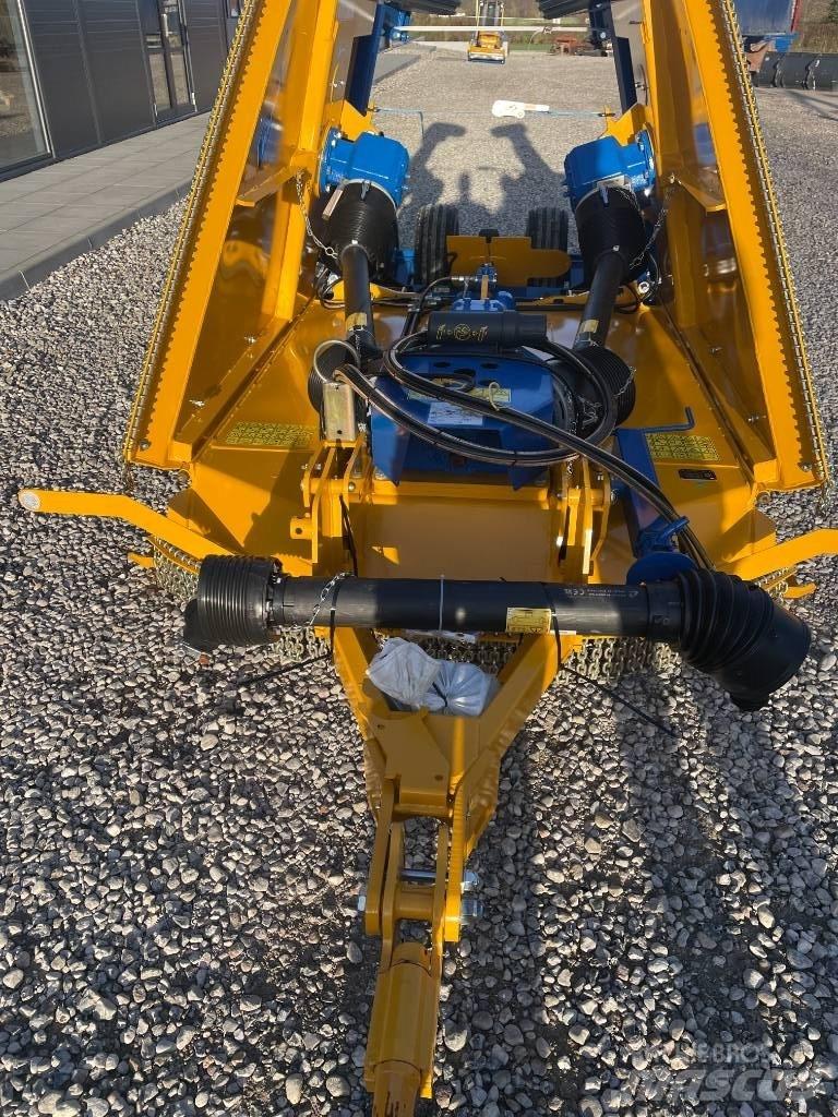 Bomford TriWing 4600 Žací stroje