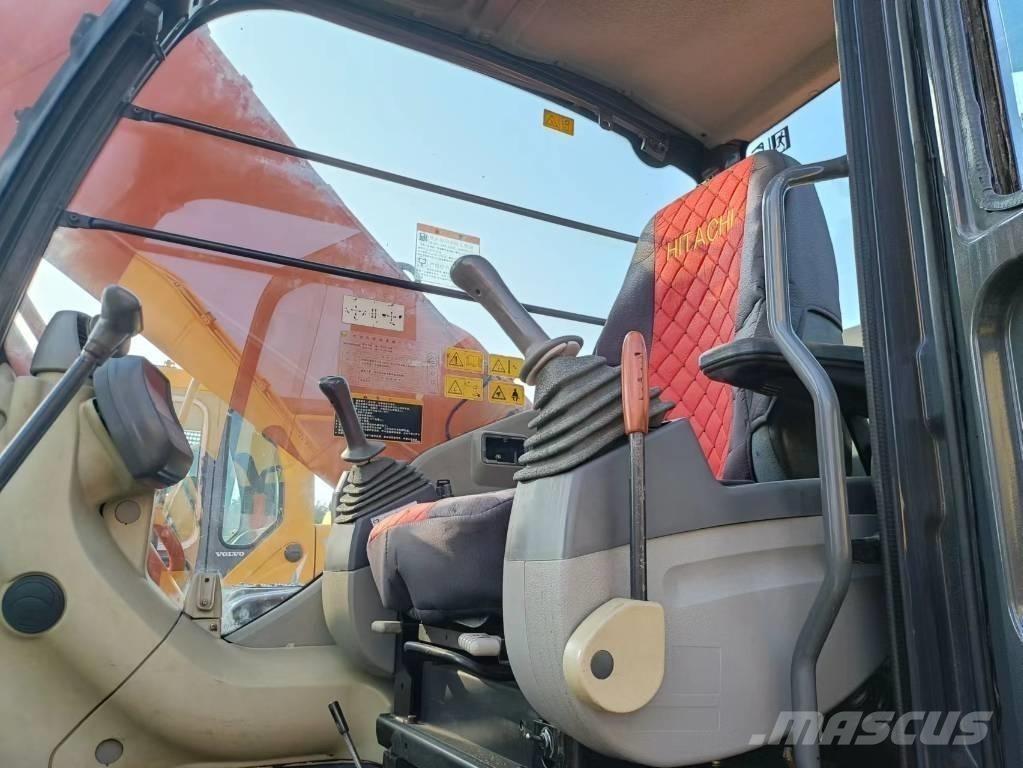 Hitachi ZX 250 LC Pásová rýpadla