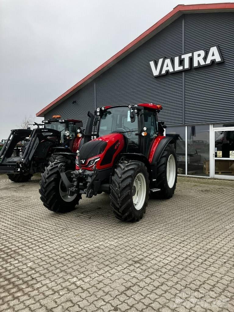 Valtra G135 Active Traktory