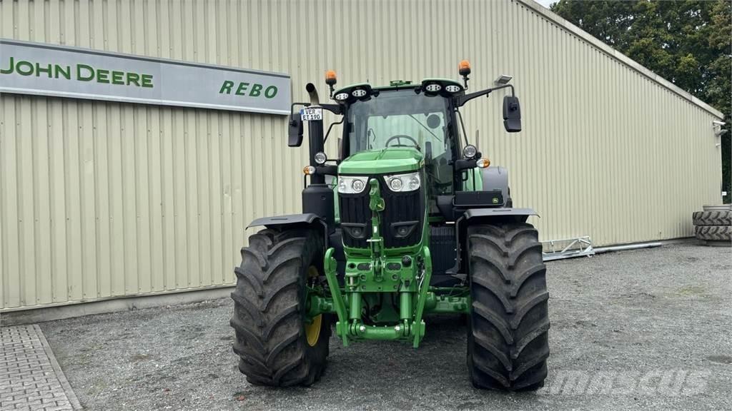 John Deere 6M240 Traktory