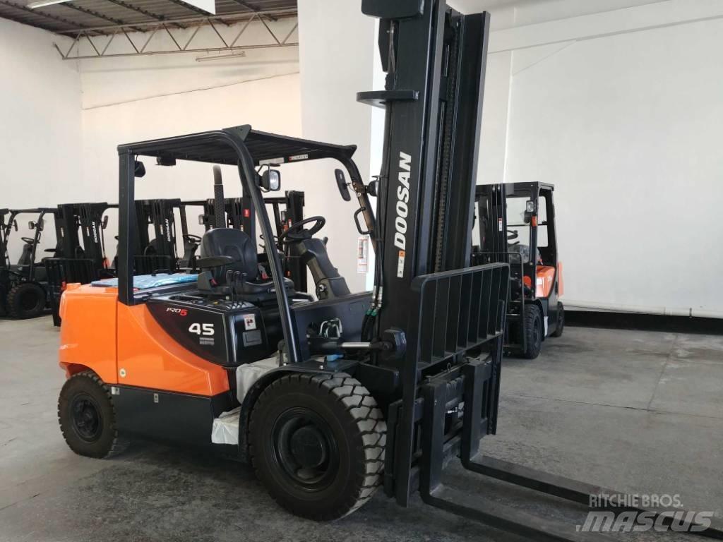 Doosan D45 SC-5 Dieselové vozíky