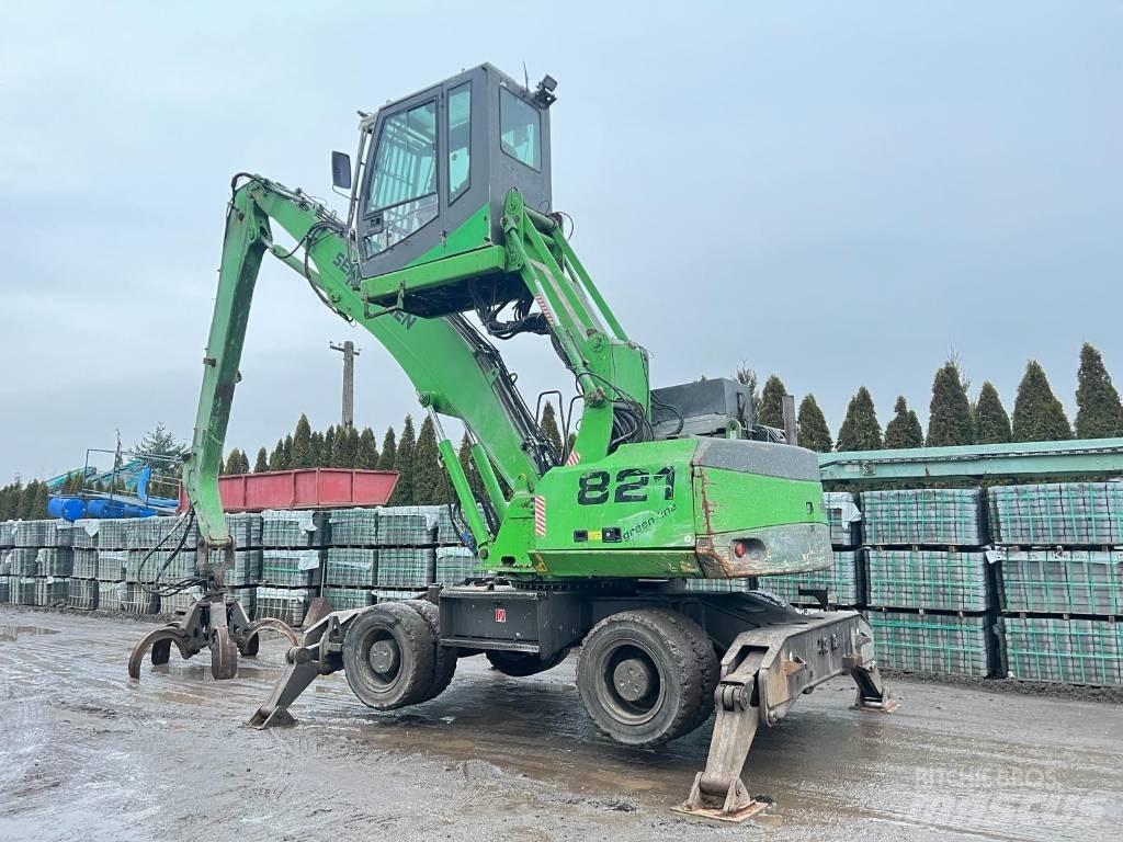 Sennebogen 821 Stroje pro manipulaci s odpadem