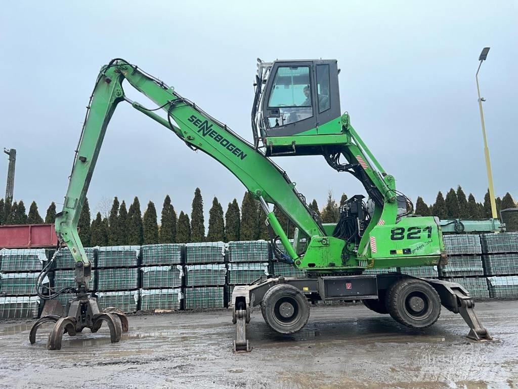 Sennebogen 821 Stroje pro manipulaci s odpadem