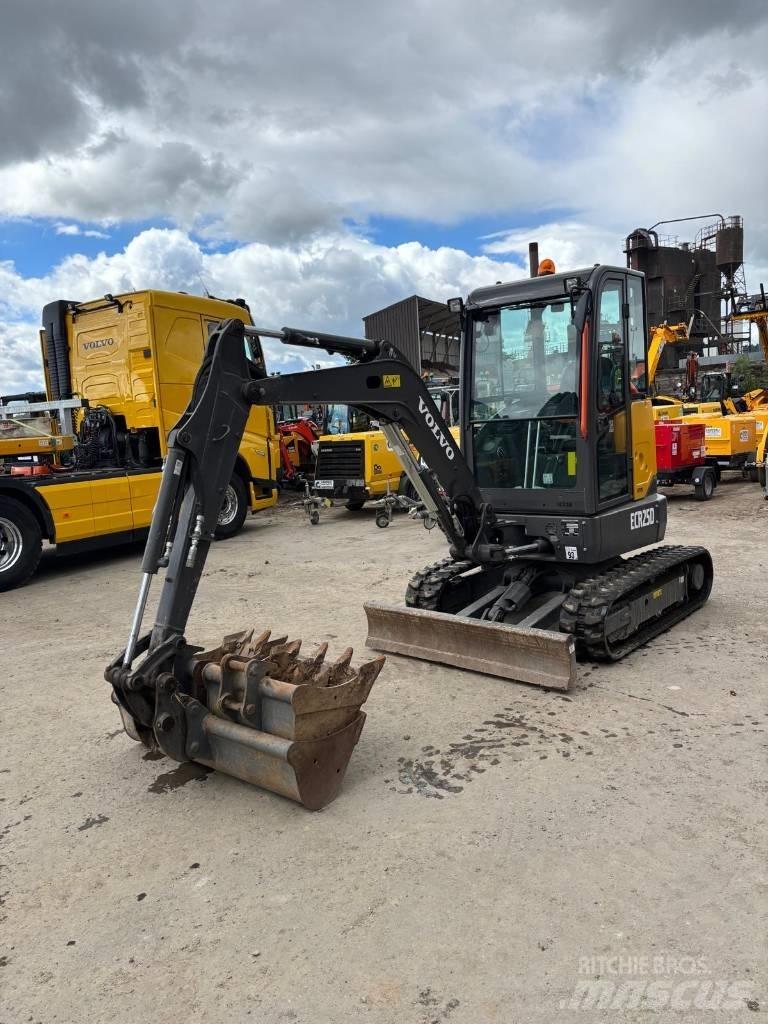 Volvo ECR 25 D Mini rýpadla < 7t