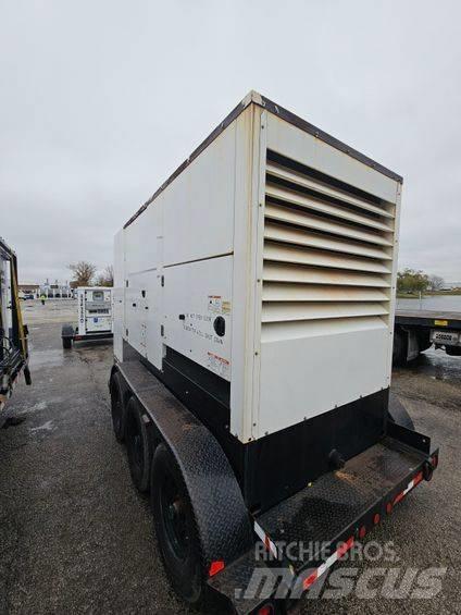 Cummins C 300 D6R Naftové generátory