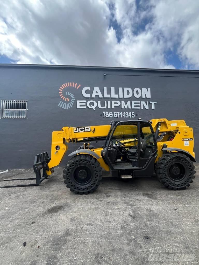 JCB 507-42 Teleskopické manipulátory
