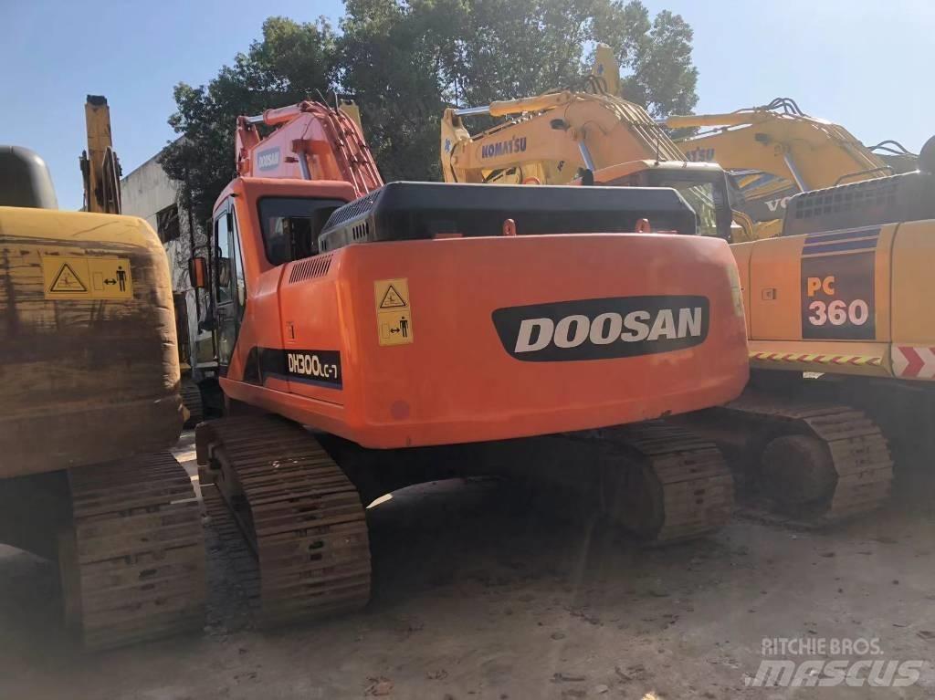 Doosan 225 LC Pásová rýpadla