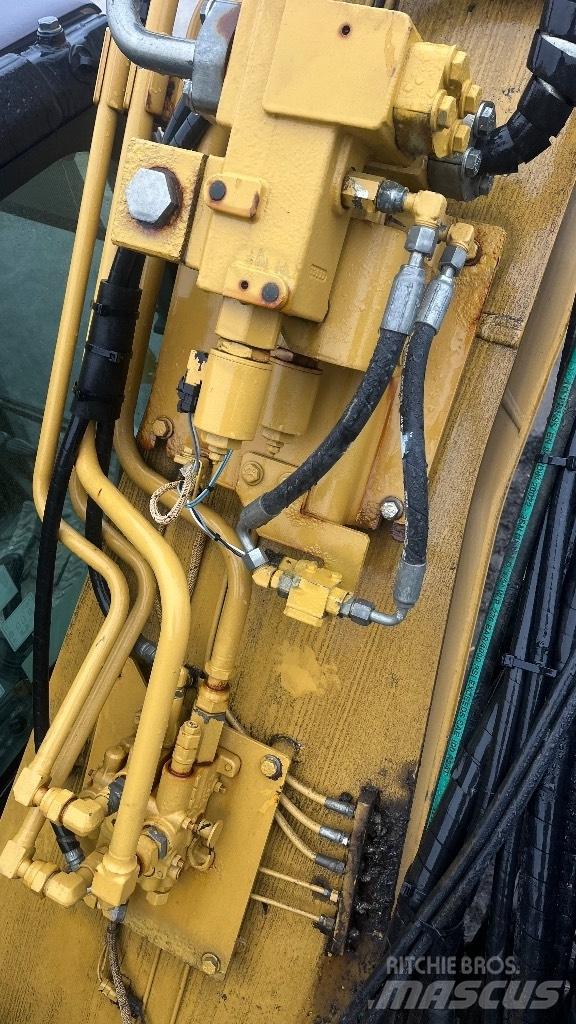 CAT 320 EL Pásová rýpadla