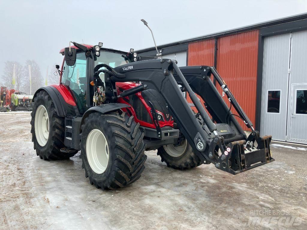 Valtra N174D Traktory