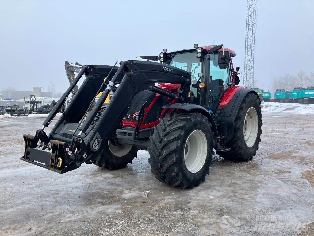 Valtra N174D Traktory