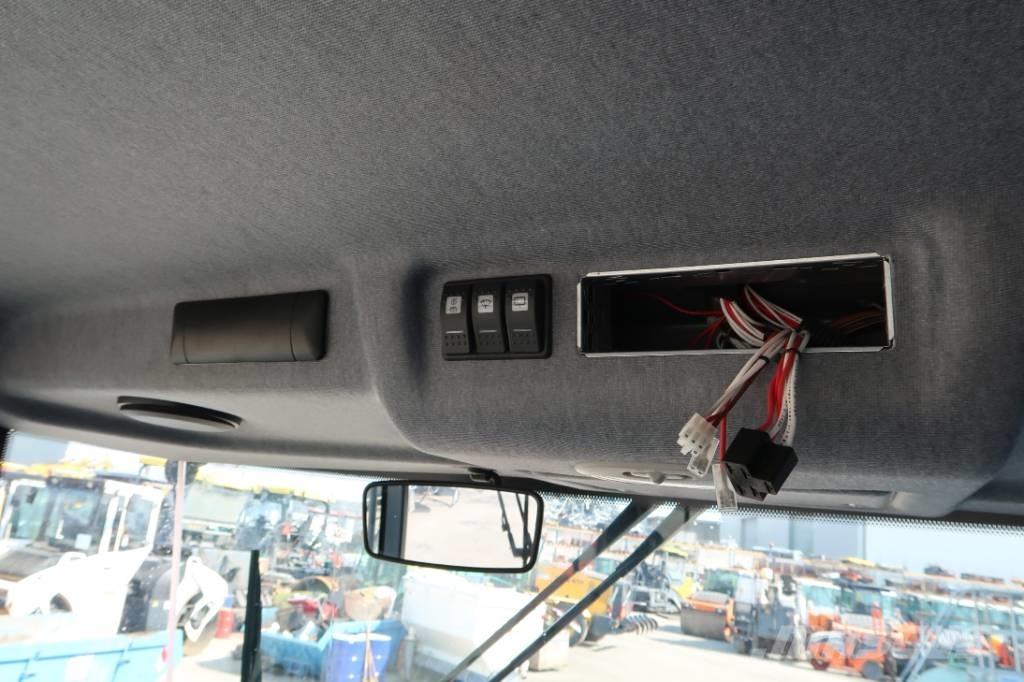 Hamm HD+ 140I VV Tandemové válce