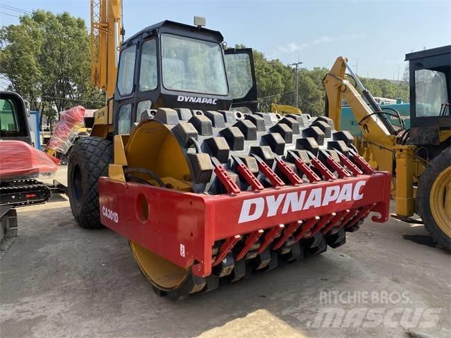 Dynapac CA 301 D Tahačové válce