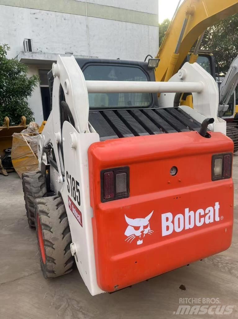 Bobcat S 185 Smykem řízené nakladače