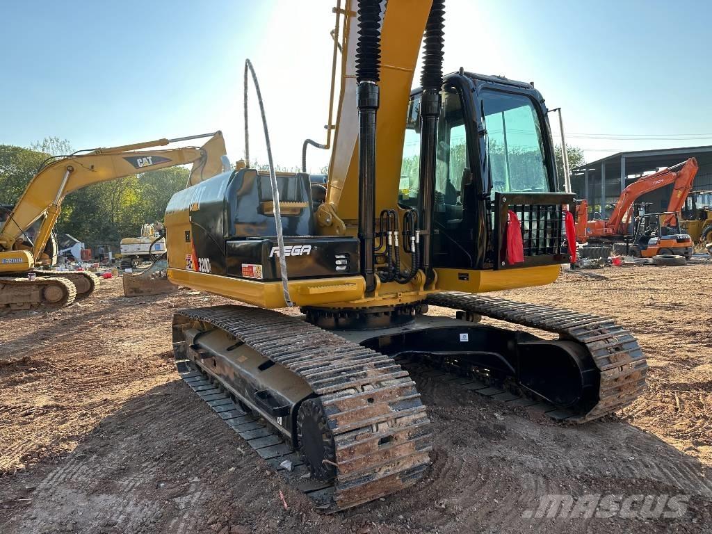 CAT 320 D L Pásová rýpadla