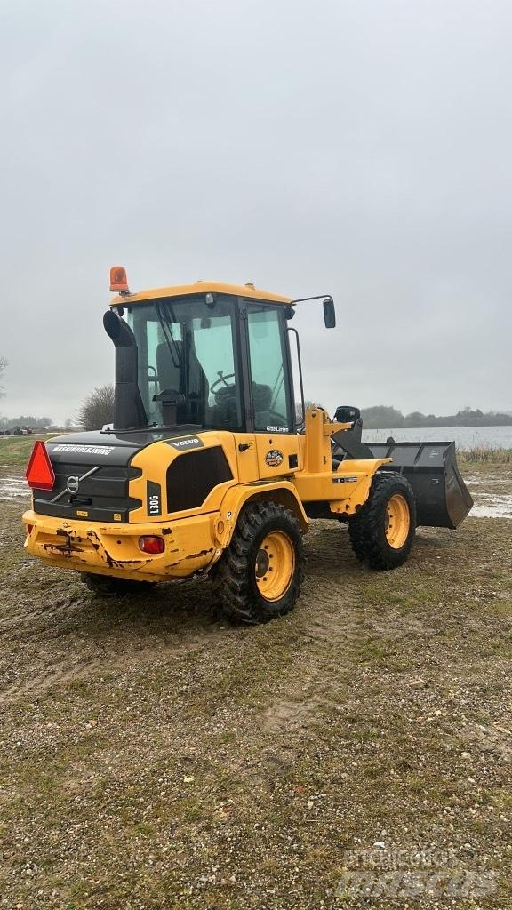 Volvo L 30 G Kolové nakladače