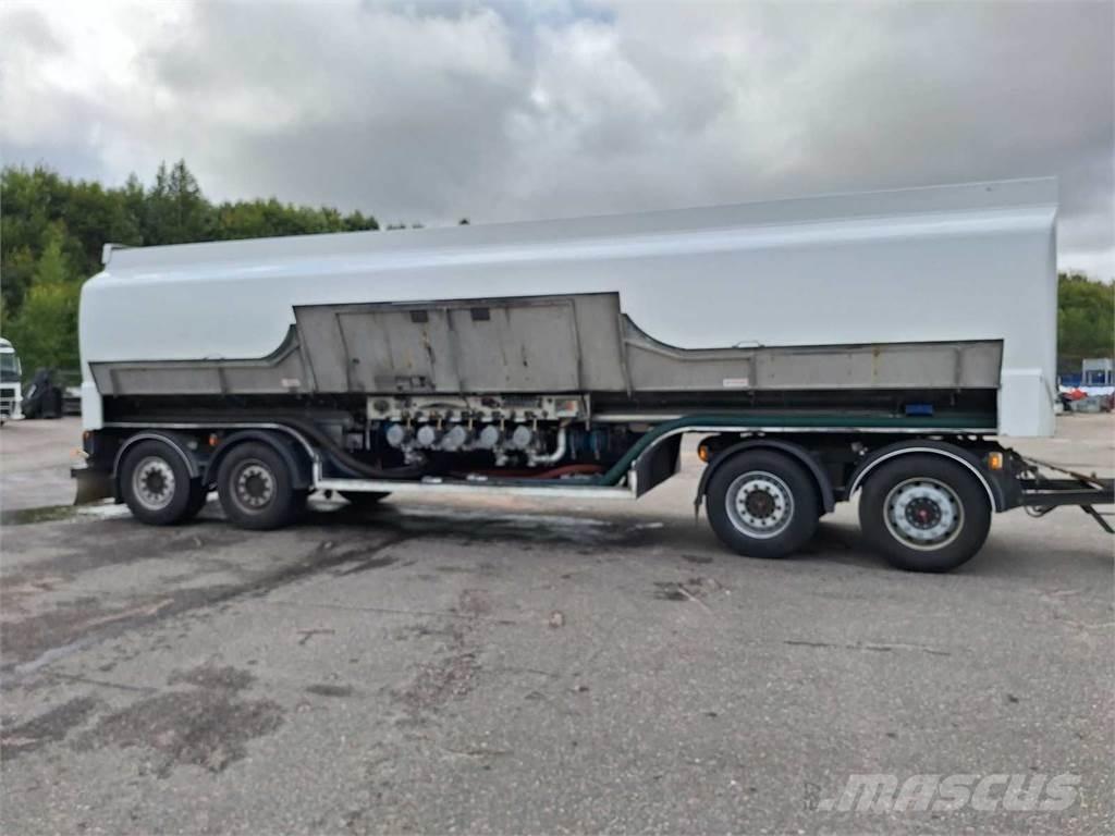  SAF/Mattila MS4 Cisternové přívěsy