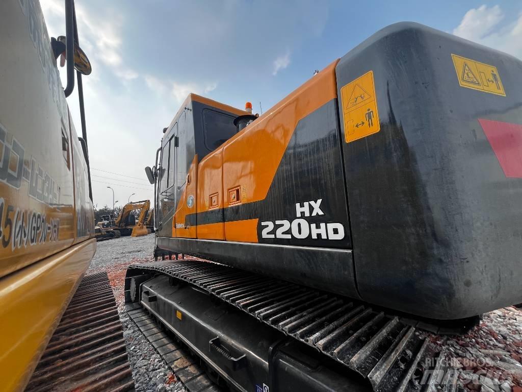 Hyundai HX 220HD Pásová rýpadla