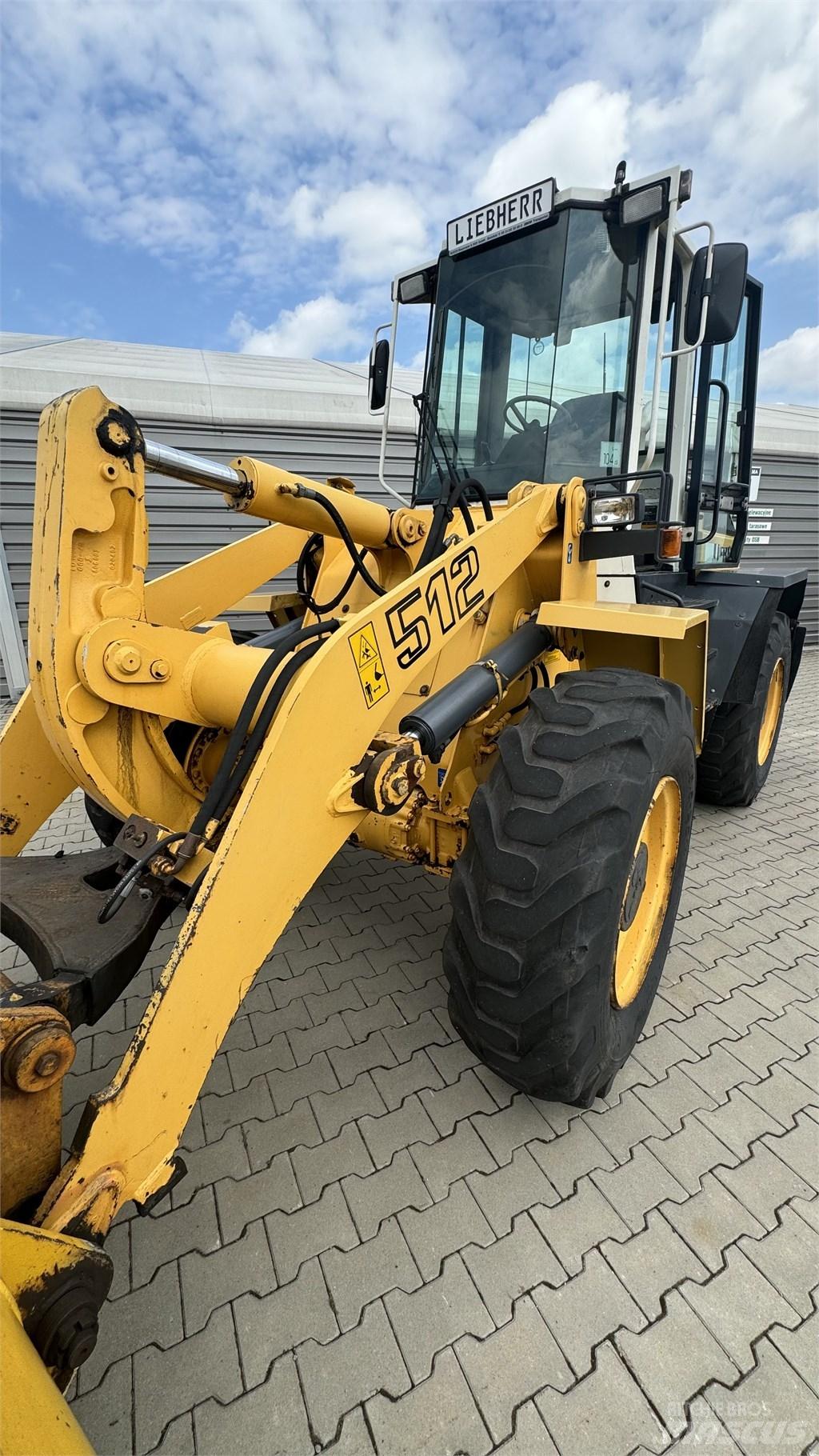 Liebherr 512 Kolové nakladače