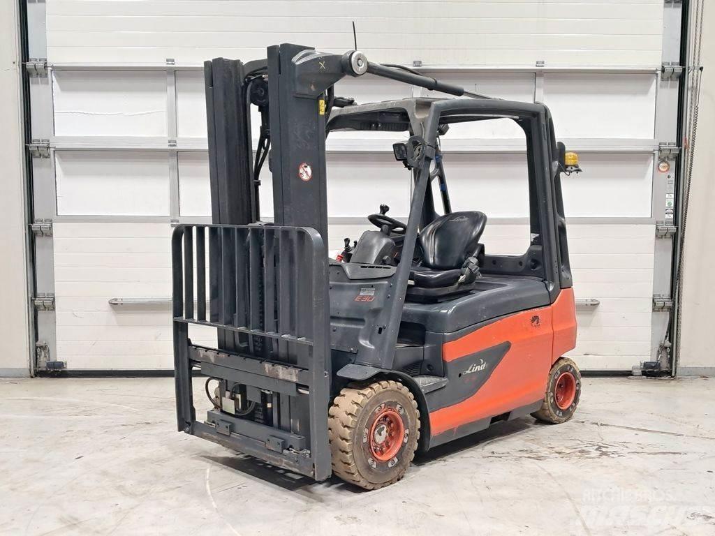 Linde E30L-01 Akumulátorové vozíky