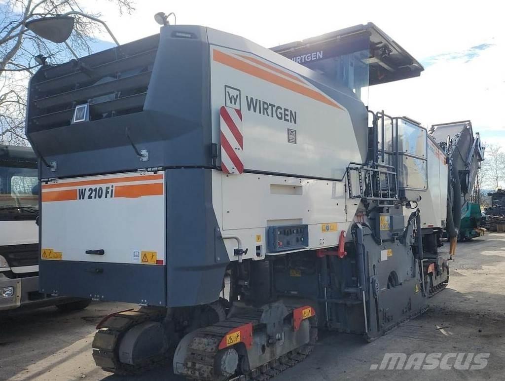 Wirtgen W210 FI Stroje na výrobu betonových prefabrikátů