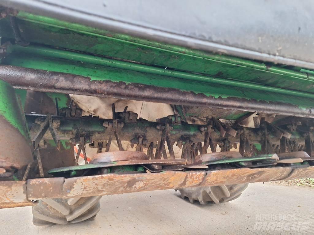 John Deere 131 Kondicionér žacího stroje