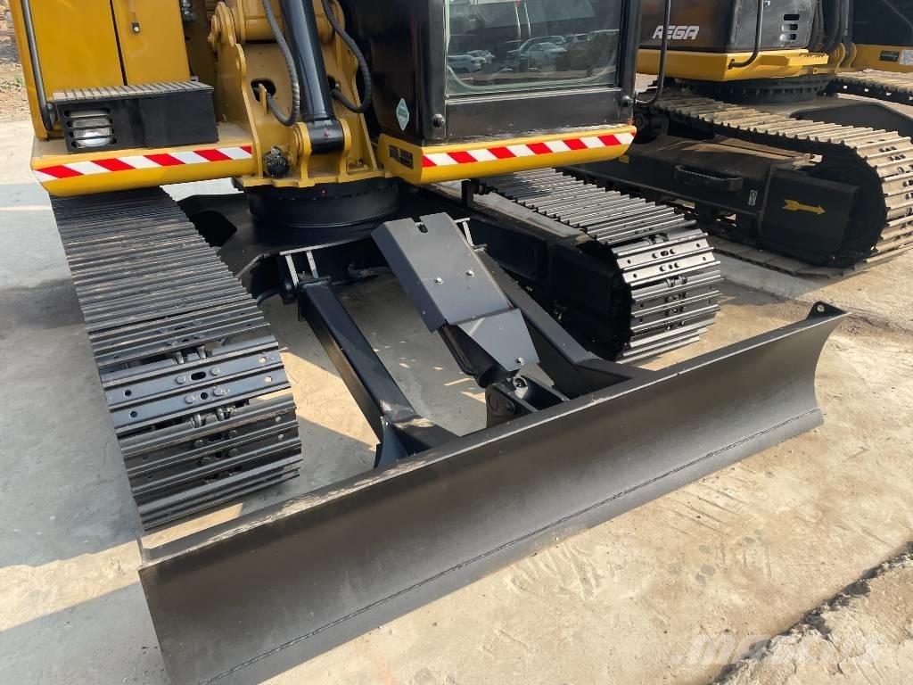 CAT 307 Mini rýpadla < 7t