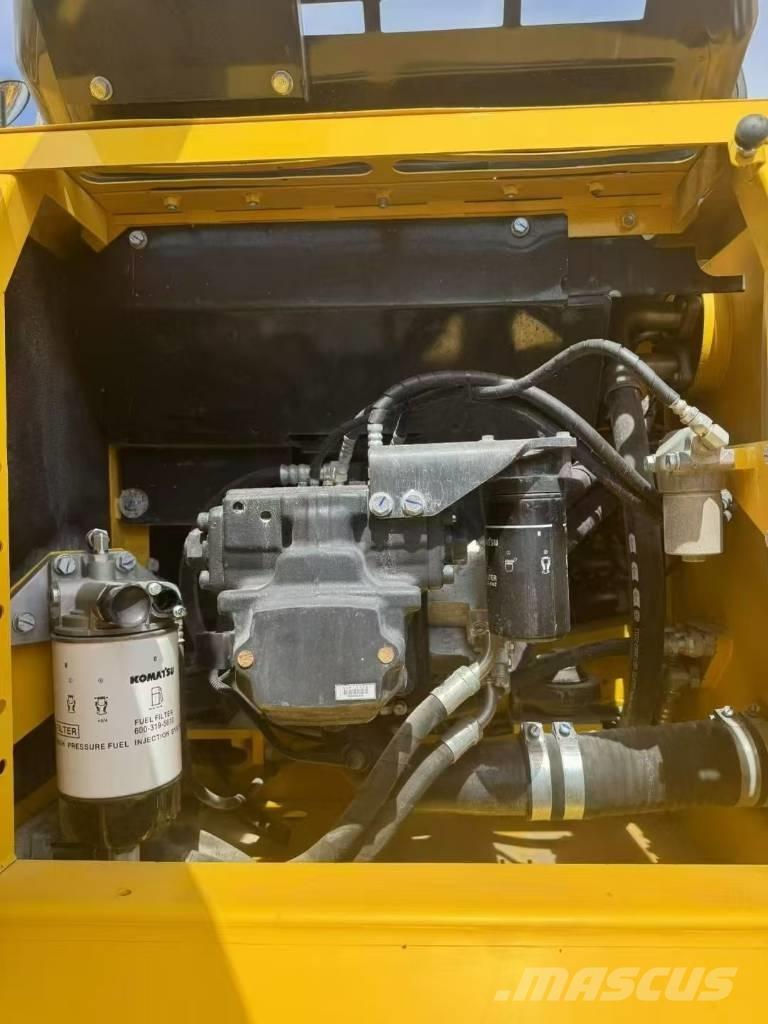 Komatsu 240LC-8 Pásová rýpadla