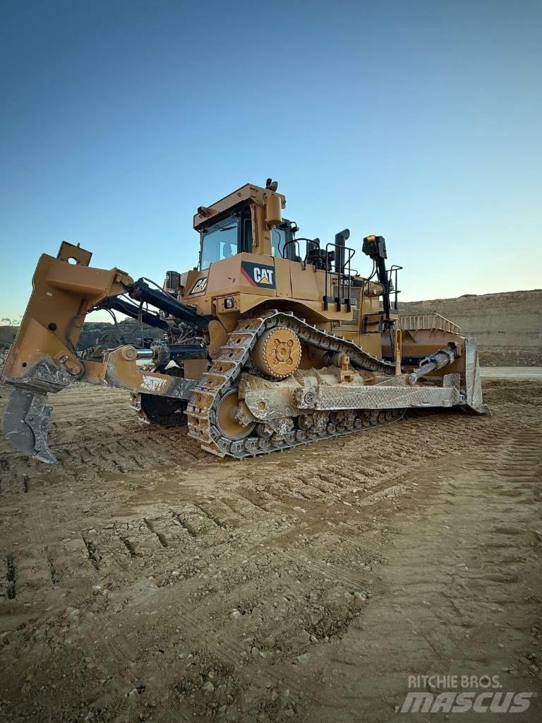 CAT D 10 T Pásové dozery