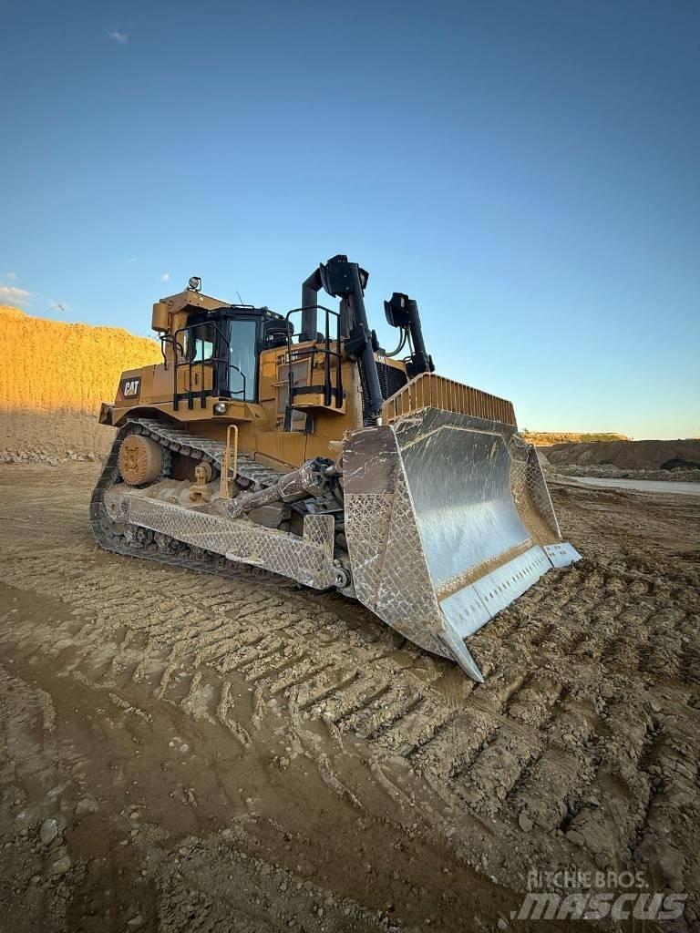 CAT D 10 T Pásové dozery