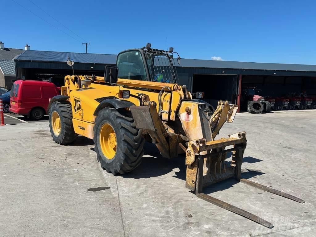 JCB 537-135 Teleskopické manipulátory