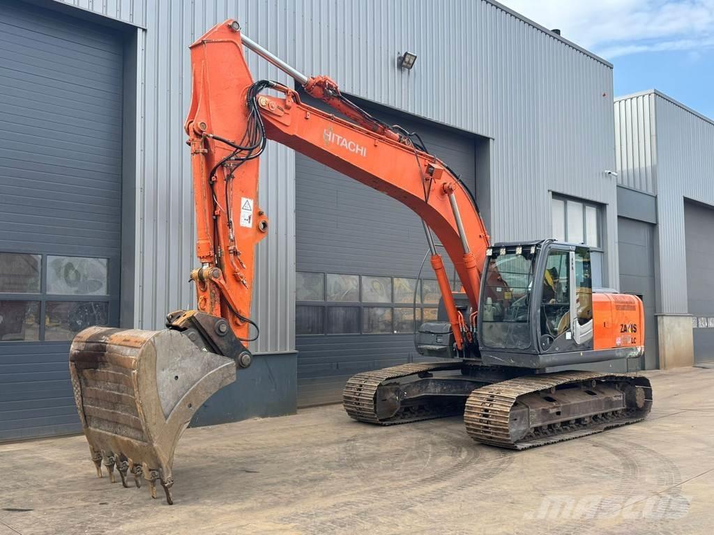 Hitachi ZX210LC-3 Pásová rýpadla