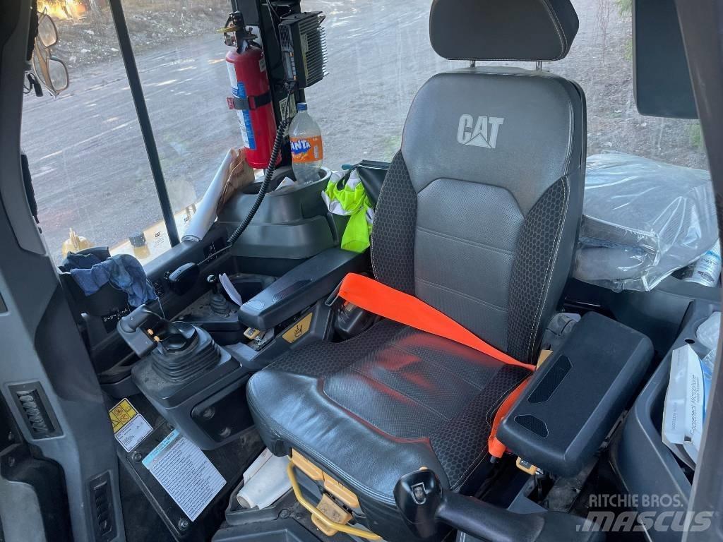 CAT D 6 XE LGP Pásové dozery